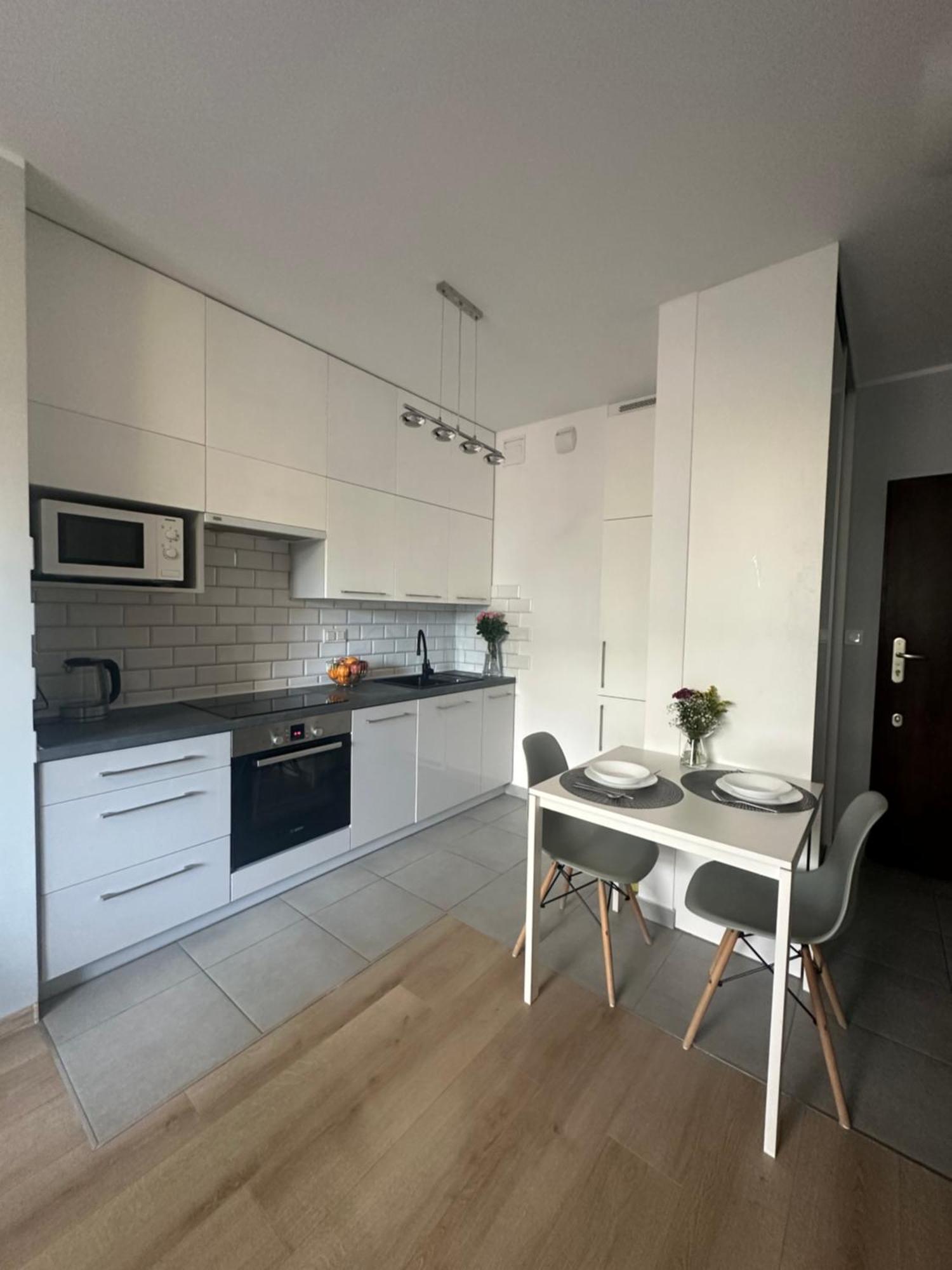 Cosy Apartment Near To The Chopin'S Airport Cybernetyki 2C Warszawa Zewnętrze zdjęcie